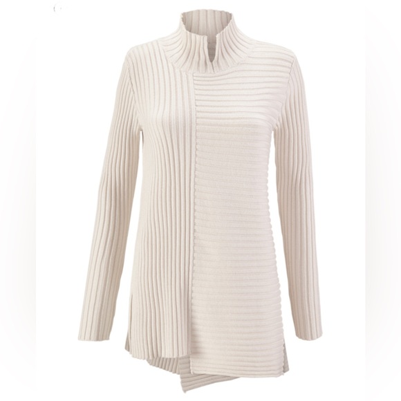 CAbi Sweaters - Cabi D-Ring Pullover Ivory Turtleneck Size Small